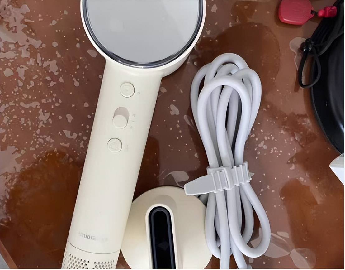 :智能温控+负离子品牌排行榜前十名速选CQ9电子游戏2026质量最好的吹风机(图7) :智能温控+负离子品牌排行榜前十名速选CQ9电子游戏2026质量最好的吹风机(图7)